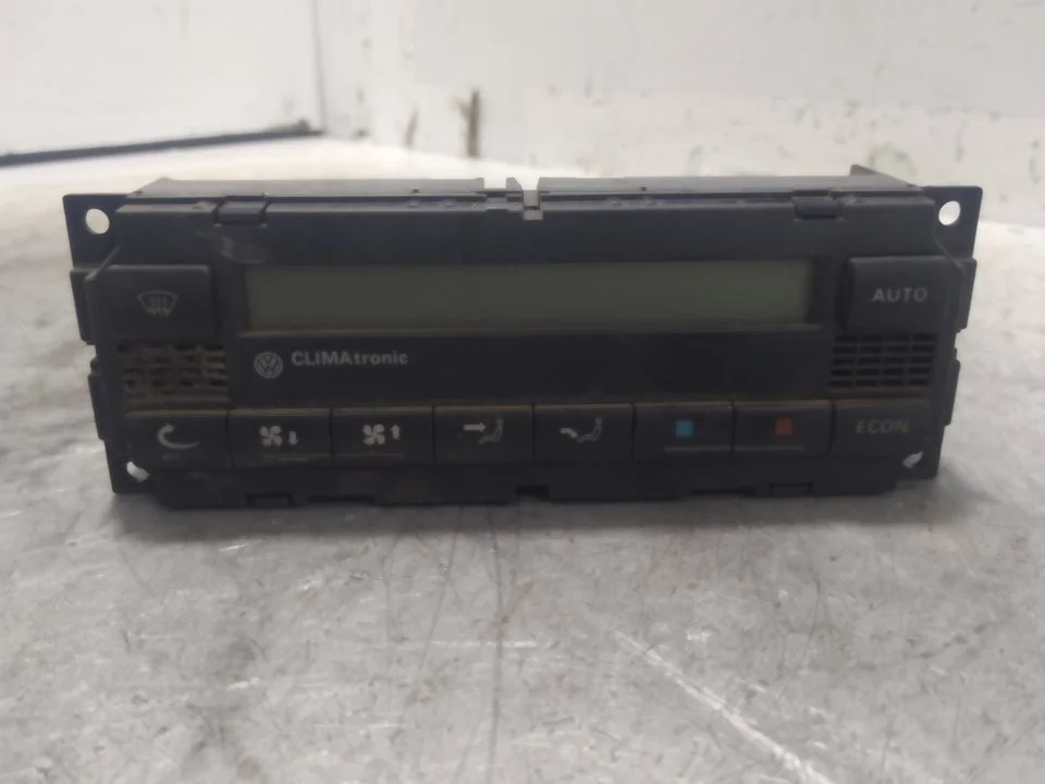 Foto de MANDO CALEFACCION / AIRE ACONDICIONADO VOLKSWAGEN GOLF IV BERLINA (1J1)(10.1997) 1.9 TDI (116 CV / 85 KW) referencia 3B1907044C
