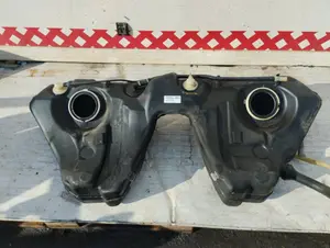 Foto de DEPOSITO COMBUSTIBLE BMW SERIE M6 COUPE (E63) 5.0 CAT (507 CV / 373 KW) foto 6