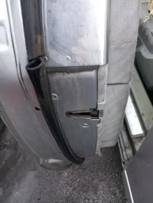 Foto de CERRADURA PUERTA DELANTERA IZQUIERDA MERCEDES-BENZ CLK (BM 208) COUPE 2.0 Compresor CAT (163 CV / 120 KW)