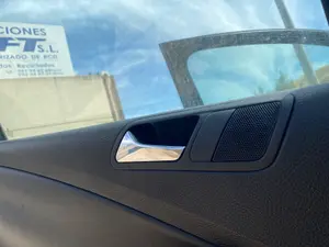 Foto de MANETA INTERIOR TRASERA IZQUIERDA VOLKSWAGEN PASSAT VARIANT (3C5) 2.0 TDI DPF (170 CV / 125 KW) referencia 3C4839113ADZNX