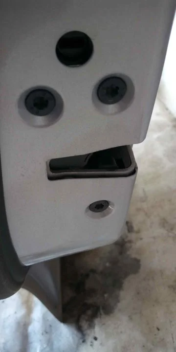 Foto de CERRADURA PUERTA TRASERA IZQUIERDA FORD C-MAX (CB7) 2.0 TDCi TD CAT (116 CV / 85 KW)
