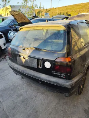 Foto de PORTON TRASERO VOLKSWAGEN GOLF III (1H1)(11.1991) 1.9 TDI (110 CV / 81 KW) referencia 1H6827025J foto 2