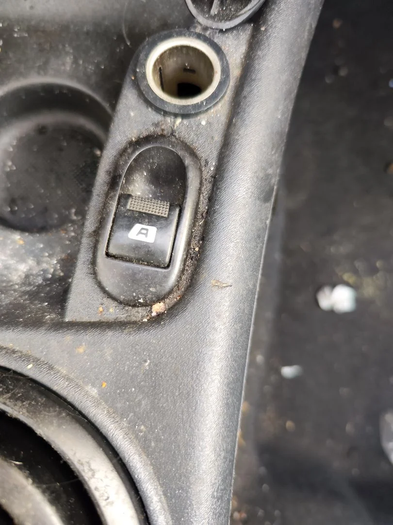 Foto de MANDO ELEVALUNAS DELANTERO DERECHO CITROEN C3 1.4 (73 CV / 54 KW)