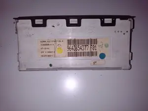 Foto de PANTALLA MULTIFUNCION CITROEN XSARA BERLINA referencia 9643654377 foto 4