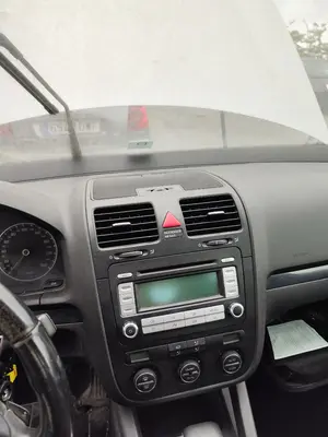 Foto de SALPICADERO VOLKSWAGEN GOLF V (1K1)(10.2003) 1.4 16V TSI (170 CV / 125 KW) referencia 1K1857001F FKZ foto 2