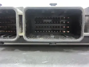 Foto de CENTRALITA MOTOR UCE PEUGEOT 206 1.4 HDi (68 CV / 50 KW) referencia 9658556780 foto 3