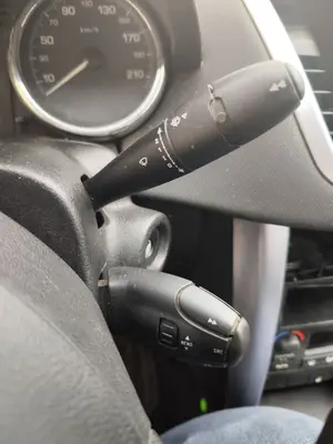 Foto de MANDO MULTIFUNCION PEUGEOT 207 CC CABRIO-COUPÉ 1.6 16V (120 CV / 88 KW)