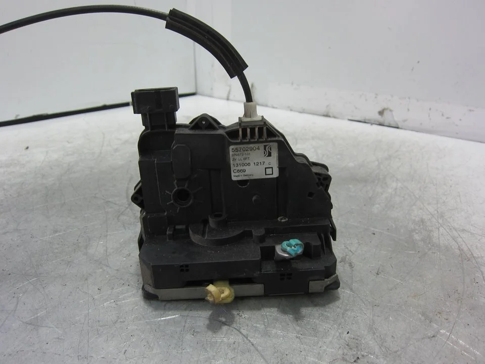 Foto de CERRADURA PUERTA DELANTERA DERECHA FIAT GRANDE PUNTO (199) 1.9 8V JTD CAT (131 CV / 96 KW) referencia 55702904
