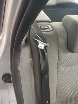 Foto de CINTURON SEGURIDAD TRASERO DERECHO FORD FOCUS BERLINA (CAP) 1.8 Flexifuel CAT (125 CV / 92 KW)