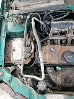 Foto de TUBOS AIRE ACONDICIONADO PEUGEOT 106 (S2) 1.1  (60 CV / 44 KW)