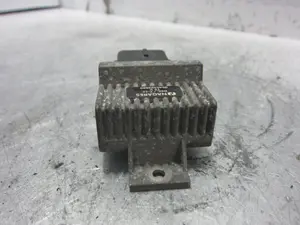 Foto de CAJA PRECALENTAMIENTO CITROEN XSARA PICASSO 2.0 HDi CAT (RHY / DW10TD) (90 CV / 66 KW) referencia 9640469680 foto 2