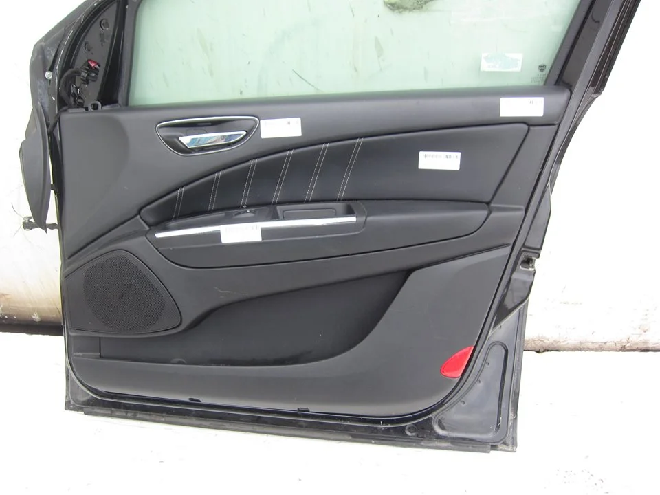 Foto de GUARNECIDO PUERTA DELANTERA DERECHA LANCIA DELTA (181) 1.6 Diesel CAT (120 CV / 88 KW)