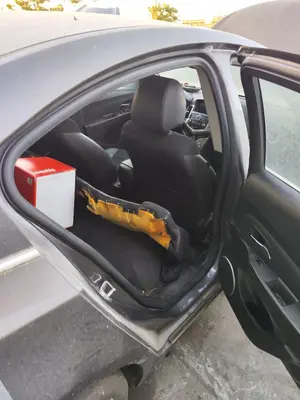 Foto de GOMAS CONTORNO PUERTA CHEVROLET CRUZE 2.0 Diesel CAT (163 CV / 120 KW)