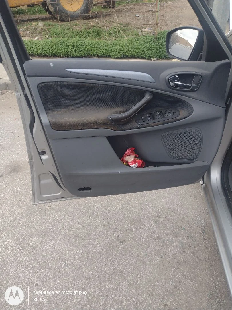 Foto de GUARNECIDO PUERTA DELANTERA IZQUIERDA FORD S-MAX (CA1) 2.0 TDCi CAT (140 CV / 103 KW)