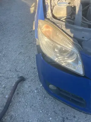 Foto de FARO IZQUIERDO SKODA FABIA COMBI (5J5) 1.4 TDI (80 CV / 59 KW) referencia 5J1941017 foto 2