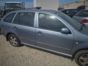 Foto de LUNA TRASERA DERECHA SKODA FABIA COMBI (6Y5) 1.9 TDI (101 CV / 74 KW) referencia 6Y9845206A