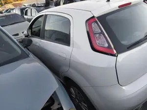 Foto de PASO RUEDA TRASERO IZQUIERDO FIAT III PUNTO (199) 1.4 CAT (78 CV / 57 KW)