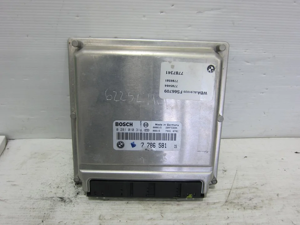 Foto de CENTRALITA MOTOR UCE BMW SERIE 3 BERLINA (E46) 3.0 24V Turbodiesel CAT (184 CV / 135 KW) referencia 0281010314