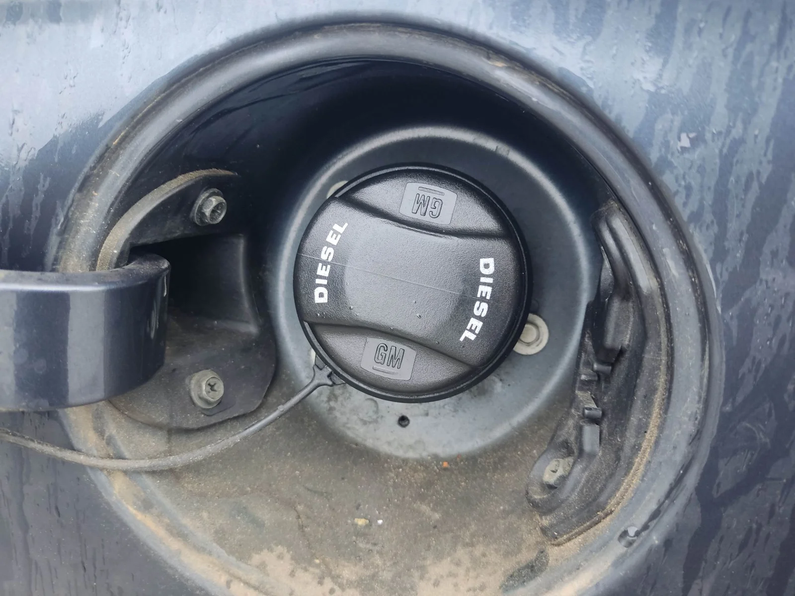 Foto de TAPON COMBUSTIBLE CHEVROLET CAPTIVA 2.0 Diesel CAT (150 CV / 110 KW)