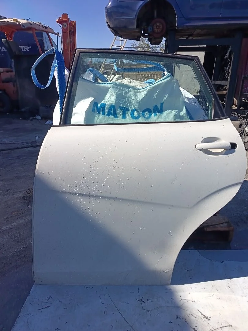 Foto de PUERTA TRASERA IZQUIERDA SEAT ALTEA (5P1) 1.6 TDI (105 CV / 77 KW)