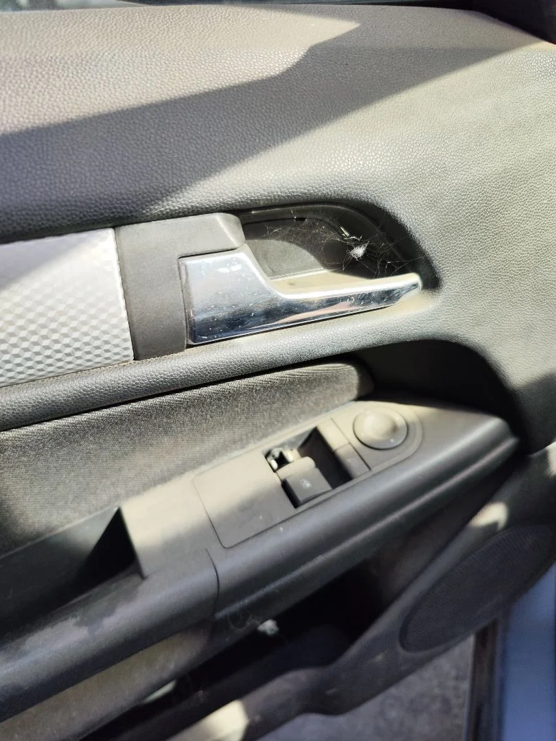 Foto de MANETA INTERIOR DELANTERA IZQUIERDA OPEL ASTRA H GTC 1.7 16V CDTI (101 CV / 74 KW)