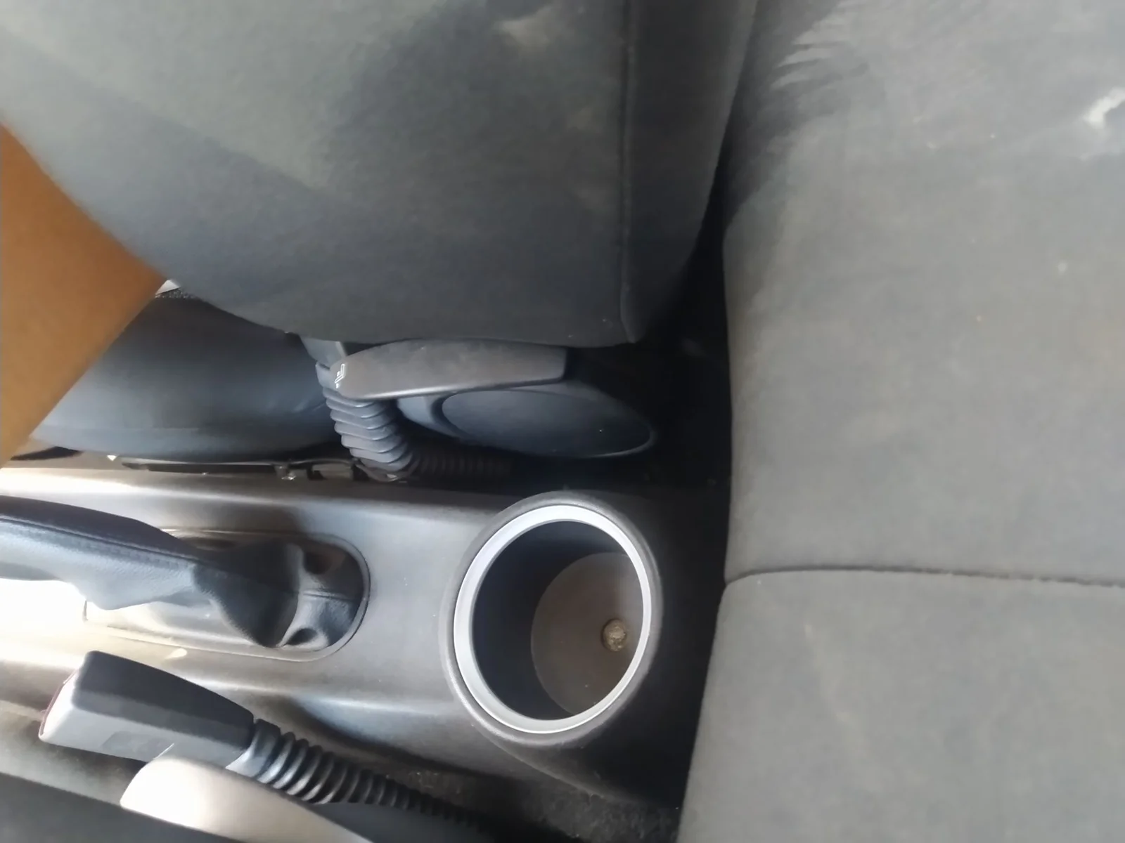 Foto de ENGANCHE CINTURON DELANTERO IZQUIERDO MINI MINI (R56) 1.4 16V CAT (95 CV / 70 KW)