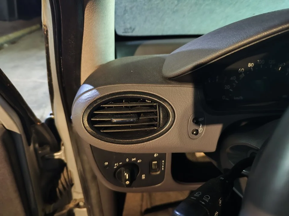 Foto de AIREADOR IZQUIERDO MERCEDES-BENZ CLASE A (BM 168) 1.7 CDI Diesel CAT (95 CV / 70 KW) referencia A1688300754