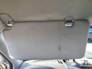 Foto de PARASOL IZQUIERDO KIA CARENS (RS) 1.8 16V CAT (126 CV / 93 KW)