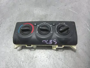 Foto de MANDO CLIMATIZADOR RENAULT CLIO II FASE II (B/CB0) 1.2  (58 CV / 43 KW) referencia 8200147180