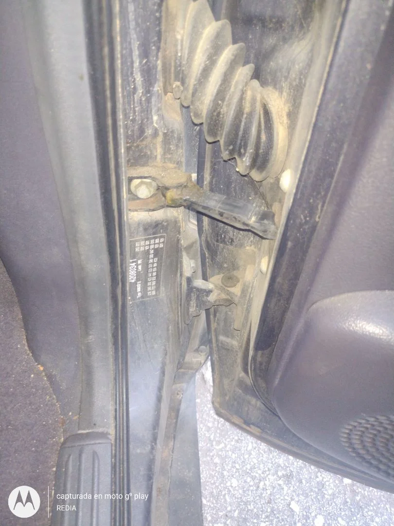 Foto de RETENEDOR PUERTA MERCEDES-BENZ CLASE A (BM 168) 1.6 CAT (102 CV / 75 KW)