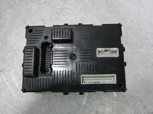 Foto de MODULO ELECTRONICO RENAULT MODUS I 1.4 16V (98 CV / 72 KW) referencia 216693907 foto 4