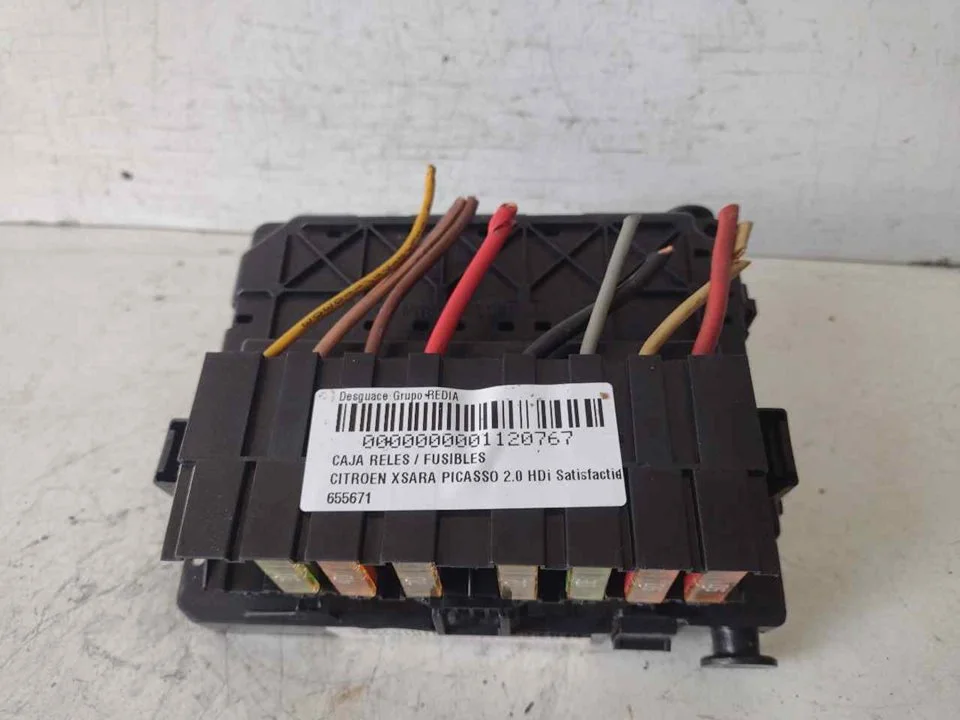 Foto de CAJA RELES / FUSIBLES CITROEN XSARA PICASSO 2.0 HDi CAT (RHY / DW10TD) (90 CV / 66 KW) referencia 655671