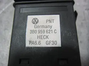 Foto de INTERRUPTOR VOLKSWAGEN PASSAT BERLINA (3B3) 1.9 TDI (131 CV / 96 KW) referencia 3B0959621C foto 3