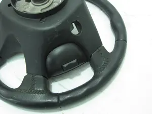 Foto de VOLANTE JAGUAR S-TYPE (03.1999) 4.0 V8 32V CAT (276 CV / 203 KW) referencia XR833F563EDLEG foto 8