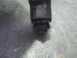 Foto de INTERRUPTOR FORD FOCUS BERLINA (CEW) 1.0 EcoBoost CAT (125 CV / 92 KW) referencia F1ET14017AB foto 2