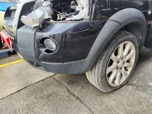 Foto de PARAGOLPES DELANTERO LAND ROVER FREELANDER (LN) 2.0 Td4 CAT (109 CV / 80 KW) foto 3
