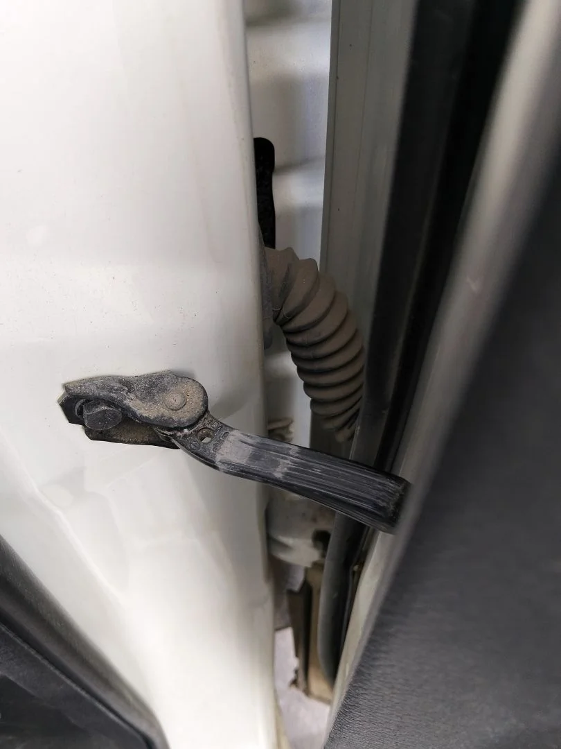 Foto de RETENEDOR PUERTA NISSAN QASHQAI (J11E) 1.2 16V CAT (116 CV / 85 KW)