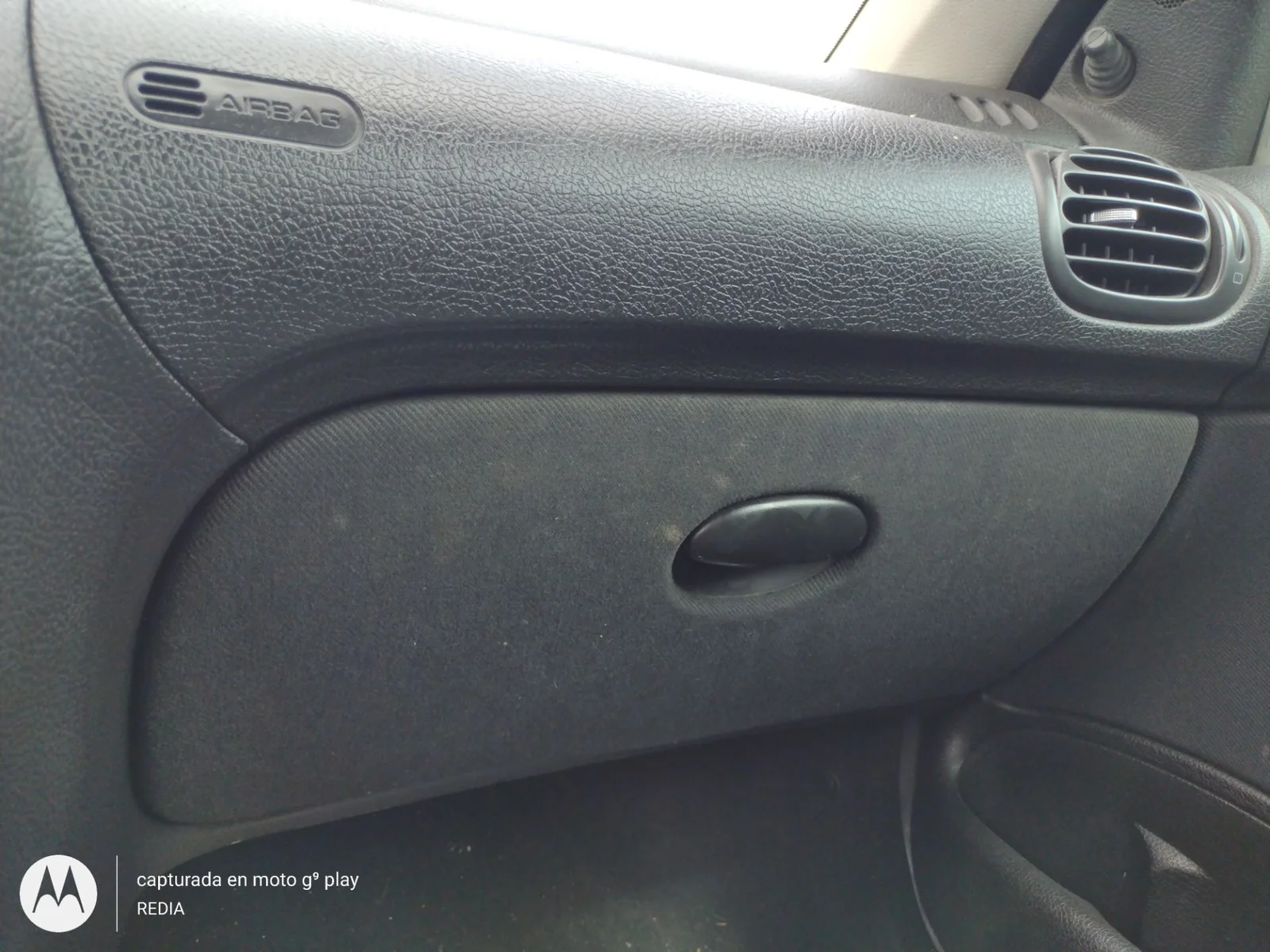 Foto de GUANTERA PEUGEOT 206 1.4 HDi (68 CV / 50 KW)