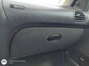 Foto de GUANTERA PEUGEOT 206 1.4 HDi (68 CV / 50 KW)