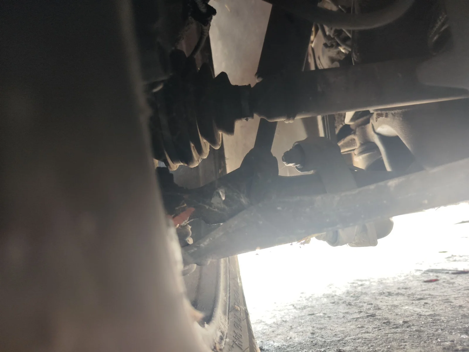 Foto de BRAZO SUSPENSION DELANTERO IZQUIERDO AUDI A6 BERLINA (4B2) 2.5 V6 24V TDI (180 CV / 132 KW)
