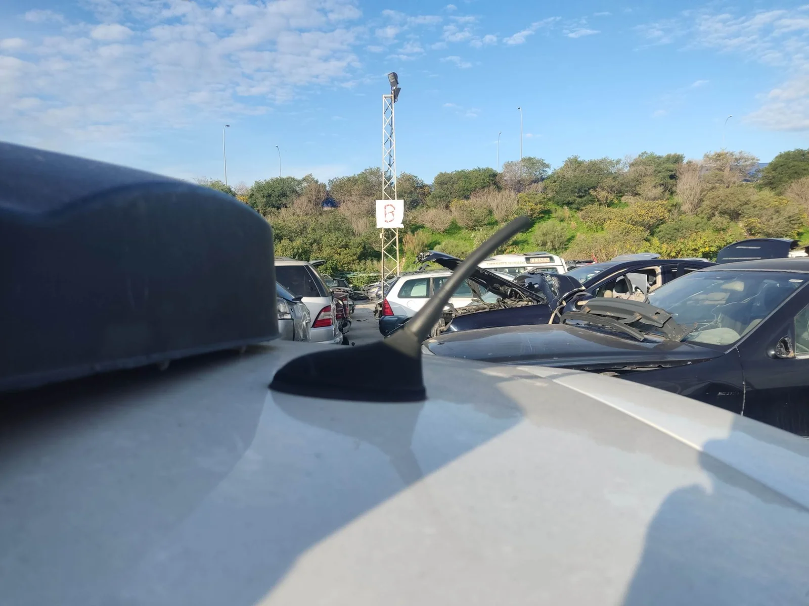 Foto de ANTENA PEUGEOT 207 1.6 HDi FAP CAT (9HZ / DV6TED4) (109 CV / 80 KW) referencia 6587J0