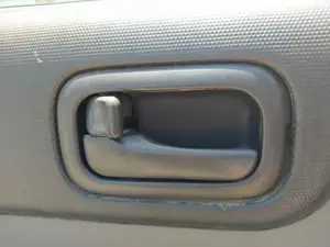 Foto de MANETA INTERIOR DELANTERA IZQUIERDA NISSAN X-TRAIL (T30) 2.2 16V Turbodiesel CAT (114 CV / 84 KW) referencia 806718H602