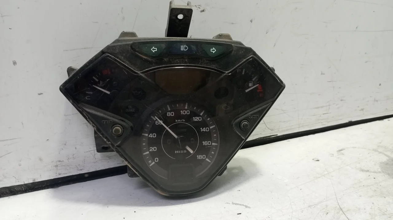 Foto de CUADRO INSTRUMENTOS HONDA SH 300I 279 cm3 - 20 kW (27 CV / 20 KW) referencia 37100KTWB01