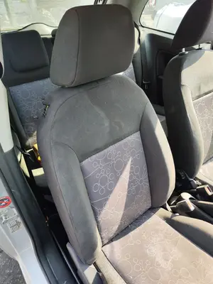 Foto de ASIENTO DELANTERO DERECHO FORD FIESTA (CBK) 1.4 TDCi CAT (68 CV / 50 KW) foto 2