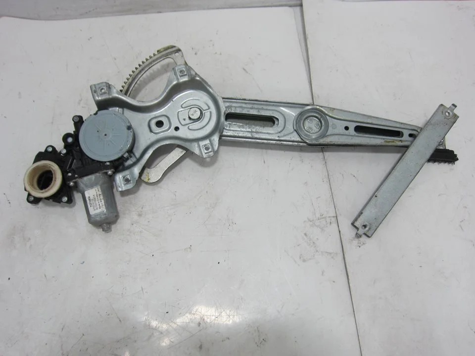 Foto de ELEVALUNAS DELANTERO IZQUIERDO TOYOTA AURIS (E15) 1.4 Turbodiesel CAT (90 CV / 66 KW) referencia 975514102