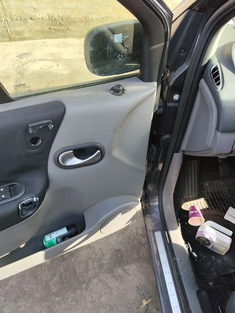 Foto de CENTRALITA CONFORT RENAULT SCENIC II (JM) 1.5 dCi Diesel (106 CV / 78 KW)