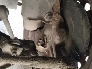 Foto de PINZA DE FRENO DELANTERA IZQUIERDA NISSAN VANETTE CARGO 2.3 Diesel (75 CV / 55 KW)