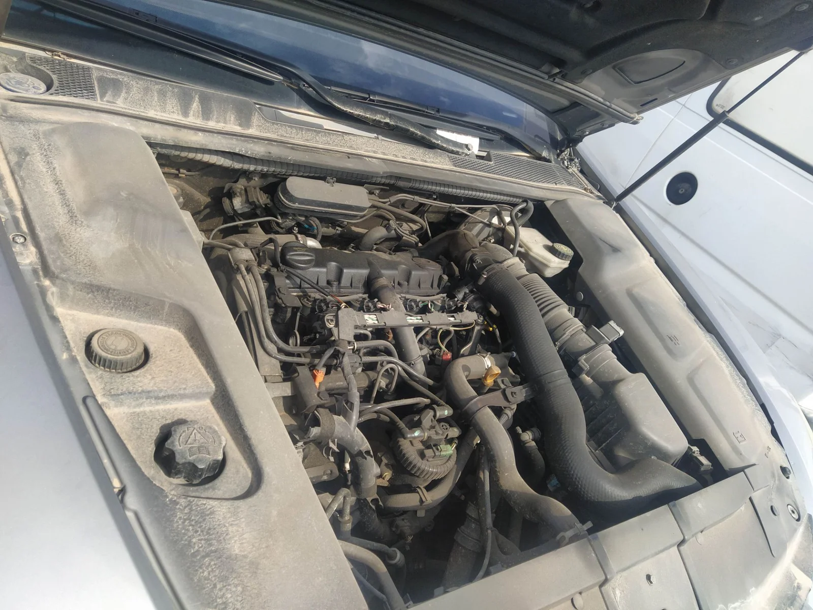 Foto de CAJA RELES / FUSIBLES PEUGEOT 607 (S1)(12.2000) 2.2 (158 CV / 116 KW)