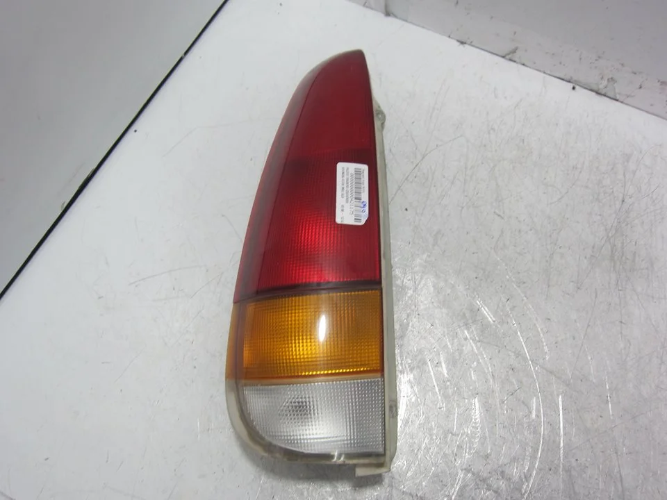 Foto de PILOTO TRASERO IZQUIERDO HYUNDAI ATOS (MX) 1.0 CAT (54 CV / 40 KW) referencia 92401020
