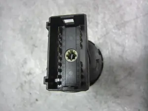 Foto de MANDO LUCES VOLKSWAGEN POLO V (6C1) 1.0 (75 CV / 55 KW) referencia 6Q0941531B foto 4